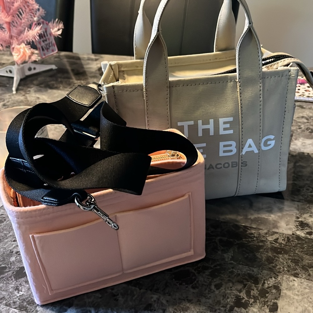 Sm Authentic Marc Jacobs Bundle - image 7